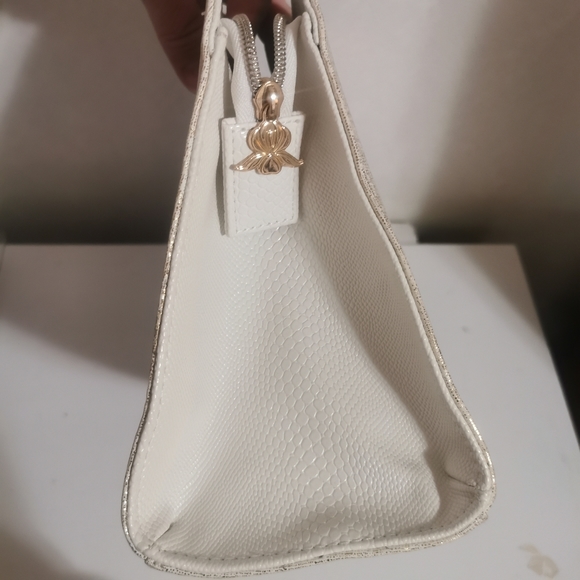 Shimmer Sisley Makeup Bag - Picture 7 of 7